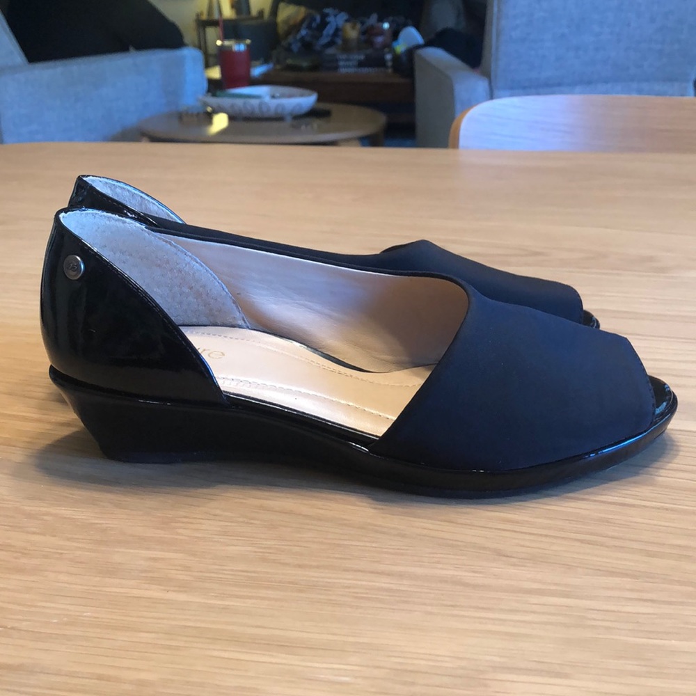 NWOT nuture black peep toe wedges. - Picture 2 of 6